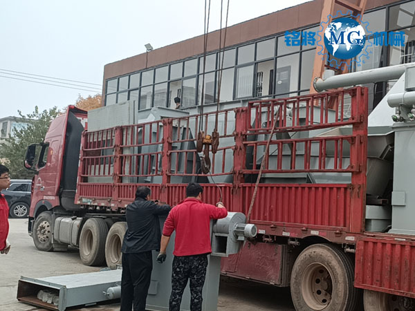 ��h�ɷ�ɰ�{���a(ch��n)���b܇�F(xi��n)��